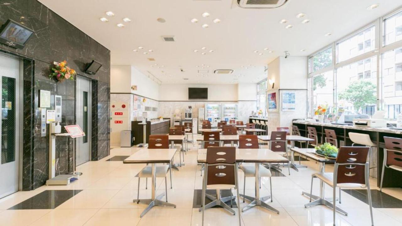 Toyoko Inn Kawaguchi Ekimae Buitenkant foto
